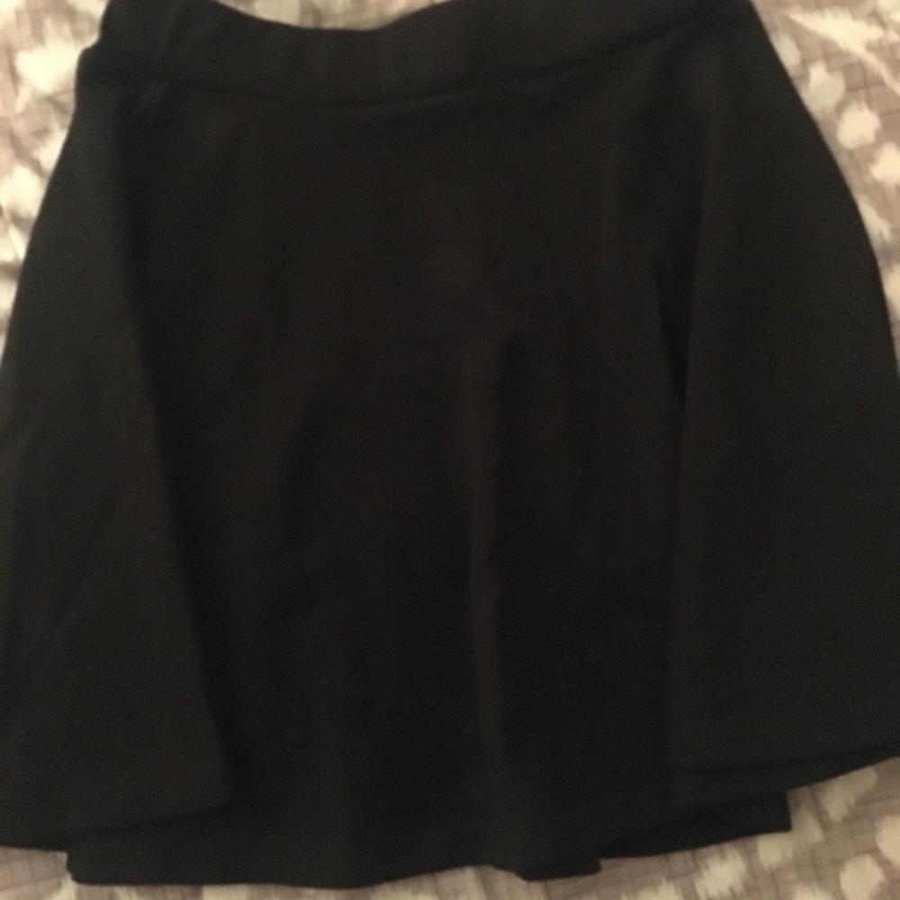 Stretchy A-line skirt